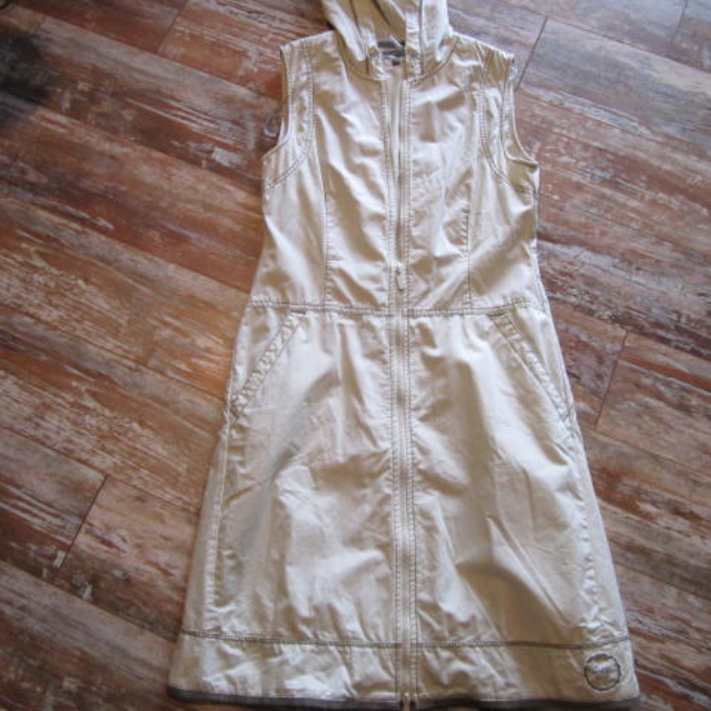 Athletic Vest with hood by Street one size 42/med